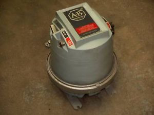 Allen-Bradley 513-AUB-3E-38 XP Breaker 3P 5A 600VAC  USED