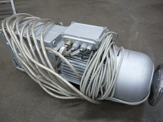 Lenze 2.2kW 1710RPM 220-277/380-480V TEFC 3Ph C/W Reducer 30.441:1  USED