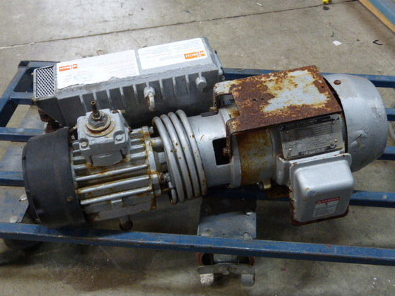 Busch RA0040-E506-1003 Rotary Vane Vacuum Pump 2HP 1730RPM 28CFM 60Hz  USED