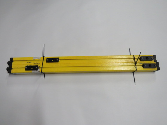 Allen-Bradley 440L Light Curtain Transmitter & Receiver 5/8W 24V USED