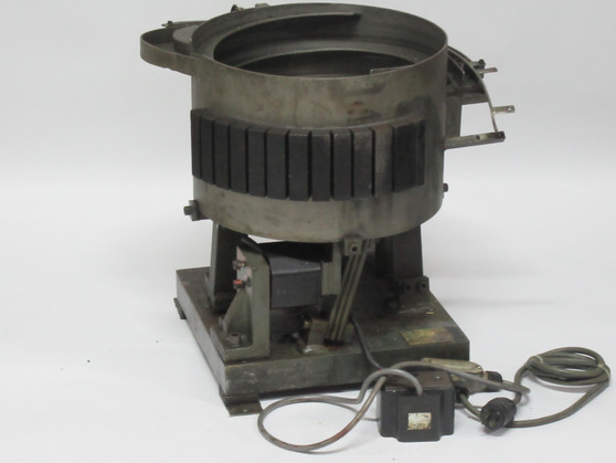 Stromag Model 15 Vibratory Feeder Bowl 15" Dia 120V 5A 60Hz USED