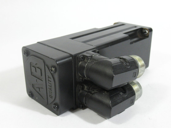 Allen-Bradley MPL-A1530U-VJ42AA Low-Inertia Servo Motor 0.39kW 7000RPM USED