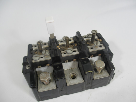 Allen-Bradley 815-EOV16 Ser. K Overload Relay 600VAC 3P *Missing Screws* USED