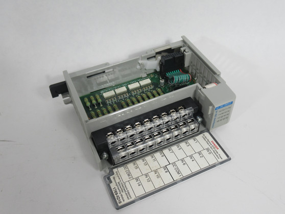 Allen-Bradley 1769-IQ16 Series A Compact I/O Input Module F/W 3.1 USED