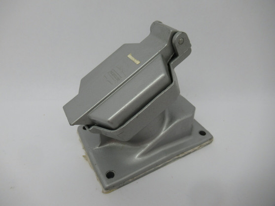 Crouse-Hinds ENR-5151 Aluminum Receptacle 15A 125V 3W 2P SHELF WEAR USED