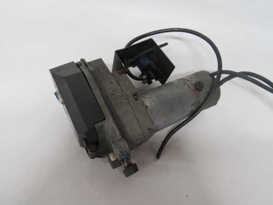 Electric Stature 5076-011 Wire Feeder W/Gearmotor Missing Gears USED