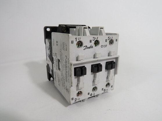 Danfoss 037H005623 Contactor 110V 50/60HZ CI37 *Broken Mount* USED
