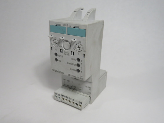 Siemens 3RF2920-0HA13 Power Regulator 20A 24VAC/DC 110-230VAC USED