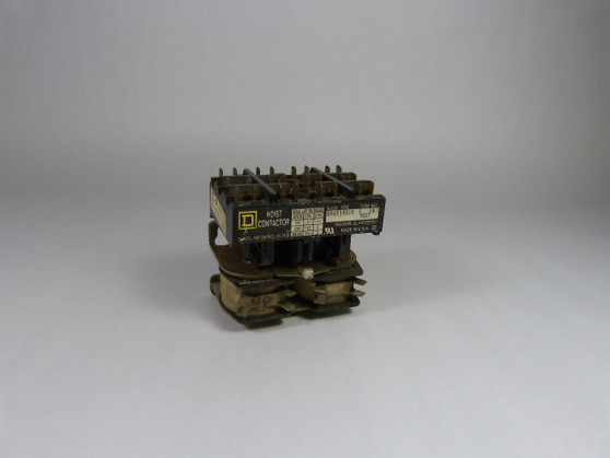 Square D 8965-R010-V02 Series B AC Reversing Hoist Contactor 3P 120V 60Hz USED