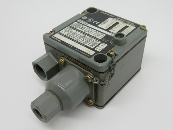 Allen-Bradley 836T-T253J Series A Pressure Control TWO ADJUSTMENT DIALS USED
