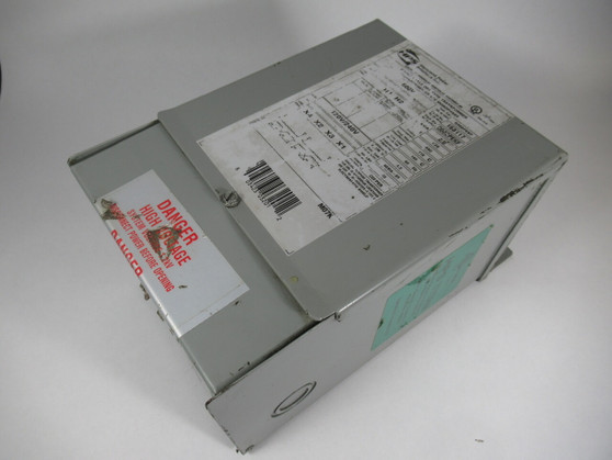 Hammond Q002PEKF Dry Type Transformer 2kVa 60Hz Pri.600V Sec.120/240V 1Ph USED