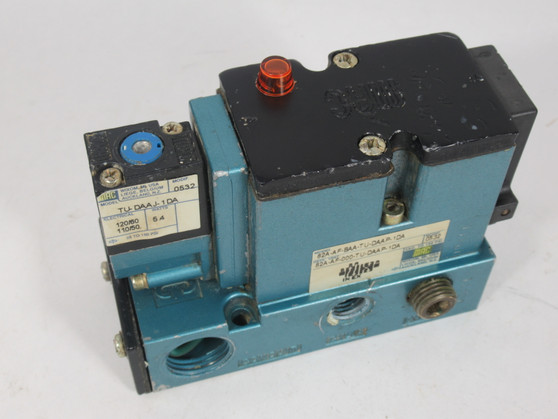 Mac 82A-AF-BAA-TU-DAAP-1DA Solenoid Valve 120V@60Hz 110V@50Hz 5.4W 1/4"NPTF USED