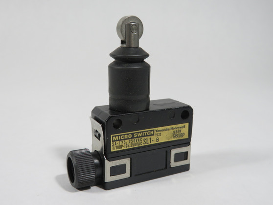 Yamatake Honeywell SL1-B Roller Plunger Limit Switch with Boot SHELF WEAR NOP