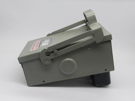 Hydel FE5733 Flex-A-Plug 30A 600V 3PH *CRACKED/FADED LABEL* USED