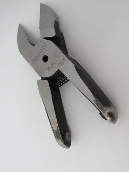 Vessel N20AA27 Air Nipper Blade for Plastic 23 DEG Long Size 20 USED