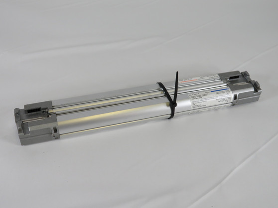 Keyence SL-V16H Safety Light Curtain Receiver/Transmitter 24VDC 74mA/69mA USED