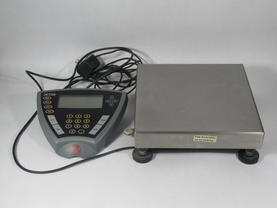 Ohaus CQ10R33 Champ Square Scale w/ CD-33 Indicator 25 x 0.002Lb USED