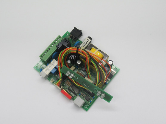 Luckytek M0231A4 Circuit Board E2MOPA18-XTA017C A7 110V W/ Light Attachment USED
