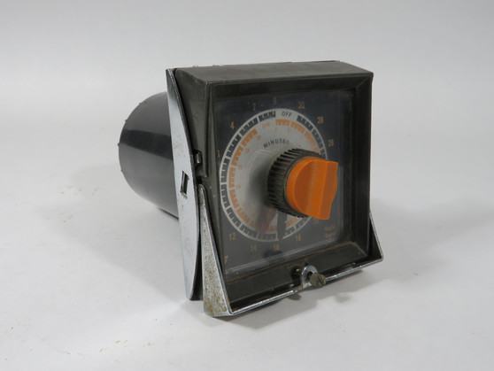 Eagle Signal HG105A6 Repeat Cycle Timer 0-30min 120V 60Hz 10A@120V USED