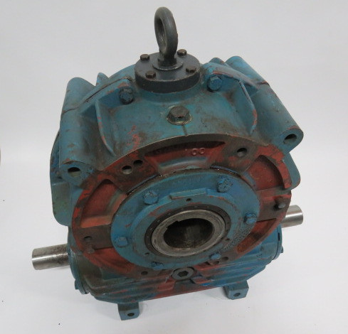 Flender 401-504-096-001-5 Worm Gear Box CUHA-200 14:1 7850Nm 3-1/8" Bore  USED