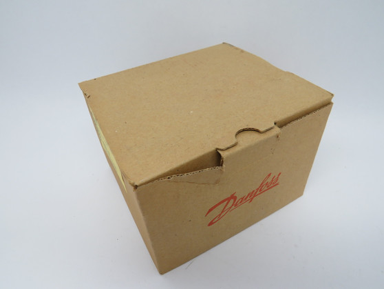Danfoss 032U1260 EVSI 18 Solenoid Valve Oil/Air 3/4" BSP NO COIL NEW