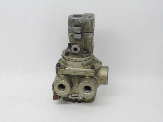 Ross 2776A4001 Solenoid Directional Valve 115V 60Hz 1/2" NPT USED