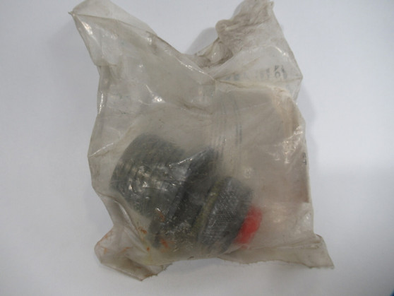 Amphenol ZP-16-321PN Heavy Duty Circular Connector 10-Pin 240/600V NWB