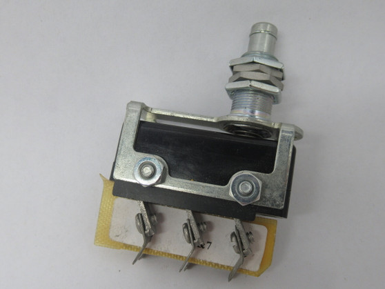 Microswitch DT-2R-B6 Basic Limit Switch w/Bracket & Push Button Extension USED