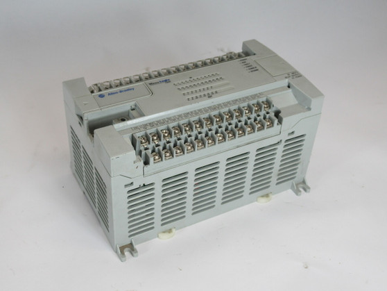 Allen-Bradley 1762-L40BWA Series B Programmable Controller 24VDC SHELF WEAR USED