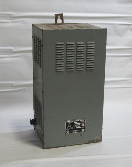 Marcus Dry Type TWM Transformer 15kVA Pri 600V Sec 240V 60Hz 3Ph RUST USED