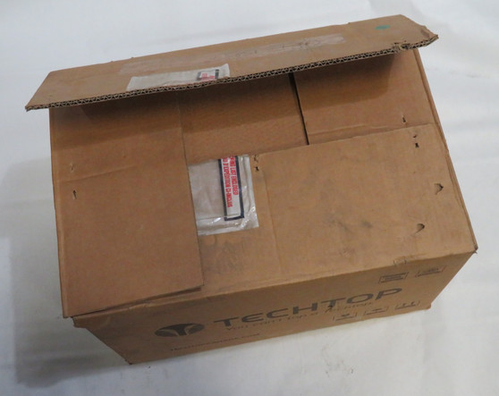 TechTop Motor 5HP 1750rpm 575V 184TC TEFC 3Ph 4.94FLA 60Hz SHELF WEAR NEW