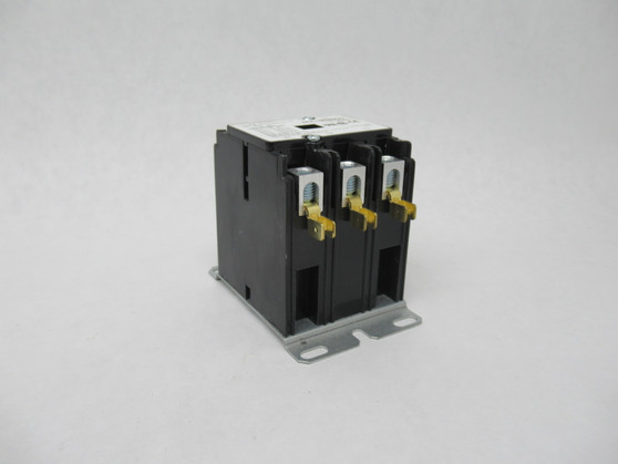 Hartland Controls HCC-3XT02CG Contactor 3P 30FLA 120VAC 50/60Hz SHELF WEAR NOP