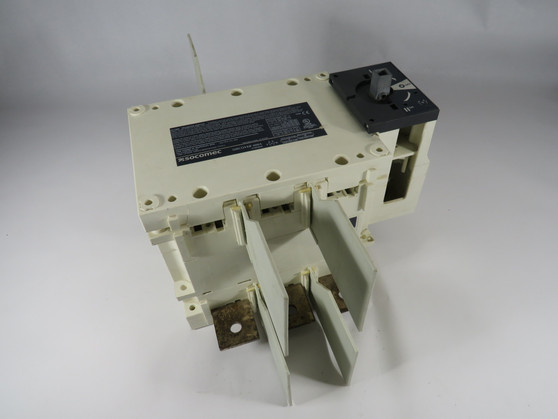 Socomec 41503042 Heavy Duty Manual Transfer Switch Body 400A 3P MISSING FIN USED