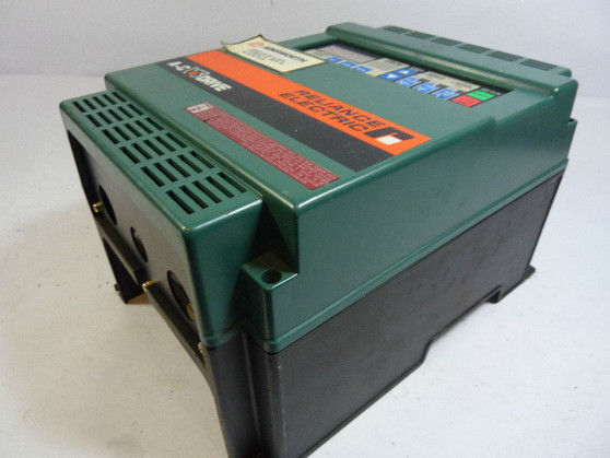 Reliance 2GC21001-QU-001 AC Drive 1HP 3Ph 200/230V 5.3A 50/60Hz USED
