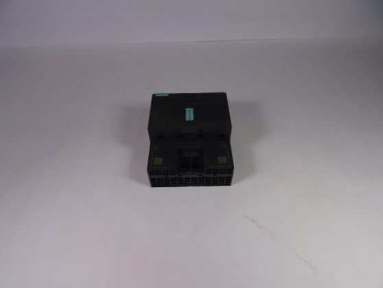 Siemens 6ES7-158-3AD01-0XA0 Coupler Coupling Module For Syncing Networks  USED