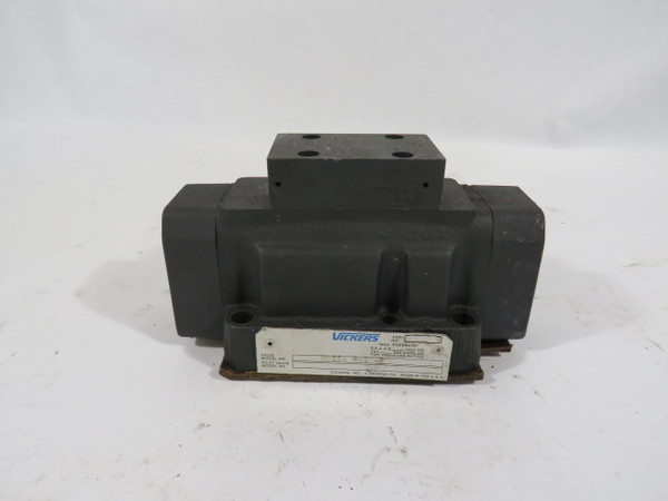 Vickers DG3S4-049-40 Solenoid Valve USED