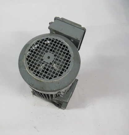 Sew-Eurodrive 5HP 1720rpm 330/575V TEFC 3Ph c/w Gear Reducer 15.19:1 USED