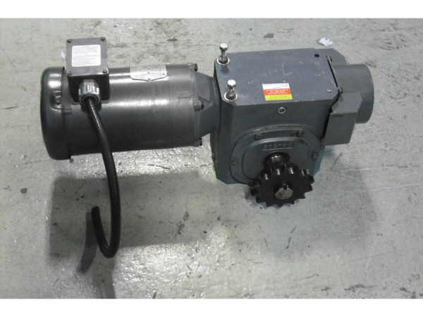 Baldor 2HP 575V 145TC TEFC 3Ph 2.5A 60Hz C/W Gear Reducer 30:1 Ratio  USED