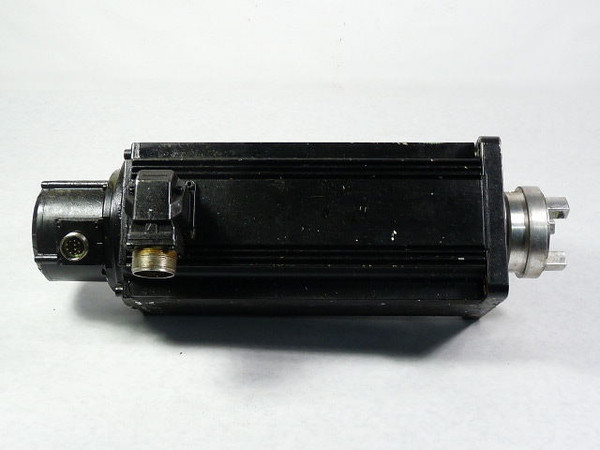 Indramat MDD090C-N-030-2NL-110PB0 Servo Motor 3000RPM 92lb-in 19.5A  USED