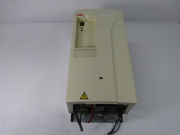 Asea Brown Boveri ACS800-U1-0020-7 AC Frequency Converter 15Hp 3Ph 575VAC  USED