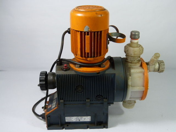 ProMinent Fluid Controls SICAHM07220PVT0400D010 Metering Pump  AS IS