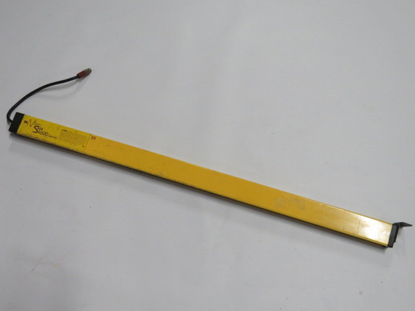 STI MS46SR-20-870-Q1-R-NC-FP Light Curtain Receiver 24VDC USED