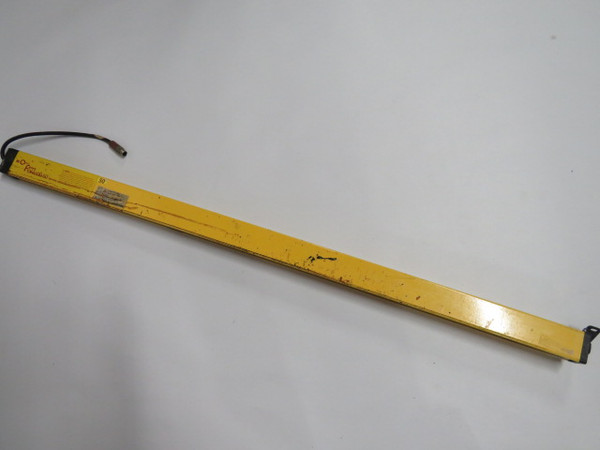 STI OF46LR-50-1045-Q1-R-NC-FP Light Curtain Receiver 24VDC USED