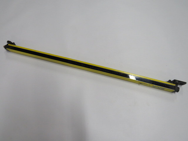 Sick C41S-0701AA300 Light Curtain Sender 24VDC 5.1W 0-5m Range USED