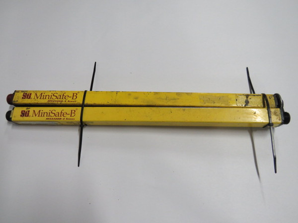 STI MS4320B-2 Light Curtain Transmitter & Receiver 0.3-9m Range USED
