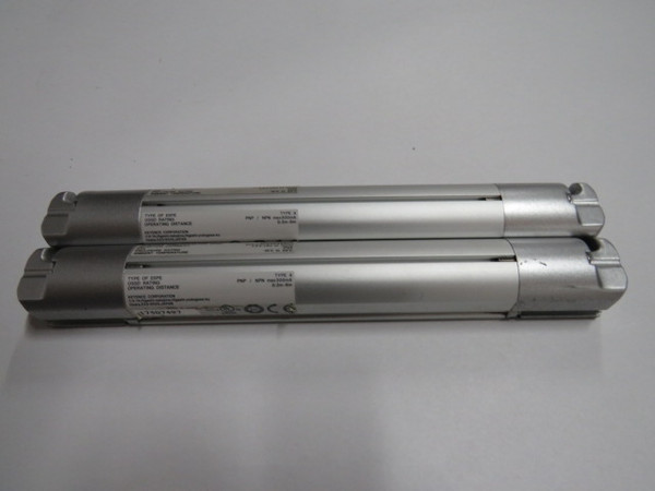 Keyence SL-C12H Light Curtain Transmitter & Receiver 24VDC 58/69mA USED