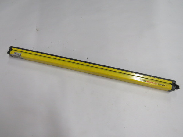 Leuze CR30-900 Light Curtain Receiver 30mm Min Object Size CUT CABLE USED