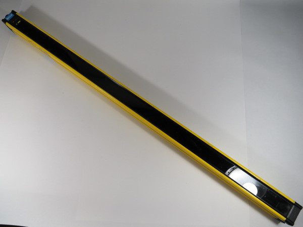 Sick FGSS900-211 Light Curtain Transmitter 18m Range 5W 24V USED