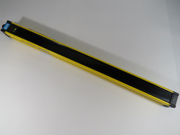 Sick FGSS600-211 Light Curtain Transmitter 4W 18m Range 24V USED