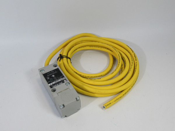 Allen-Bradley 802PR-LBAM1-12 Series E Pre-Wired Proximity Switch 12' NOP